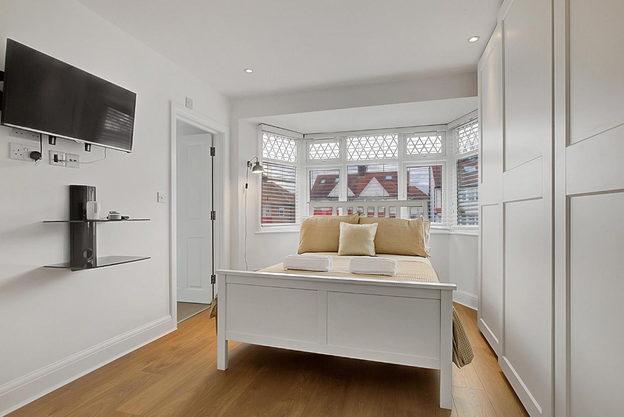 Quality Apartments Close To Tube ヘンドン エクステリア 写真